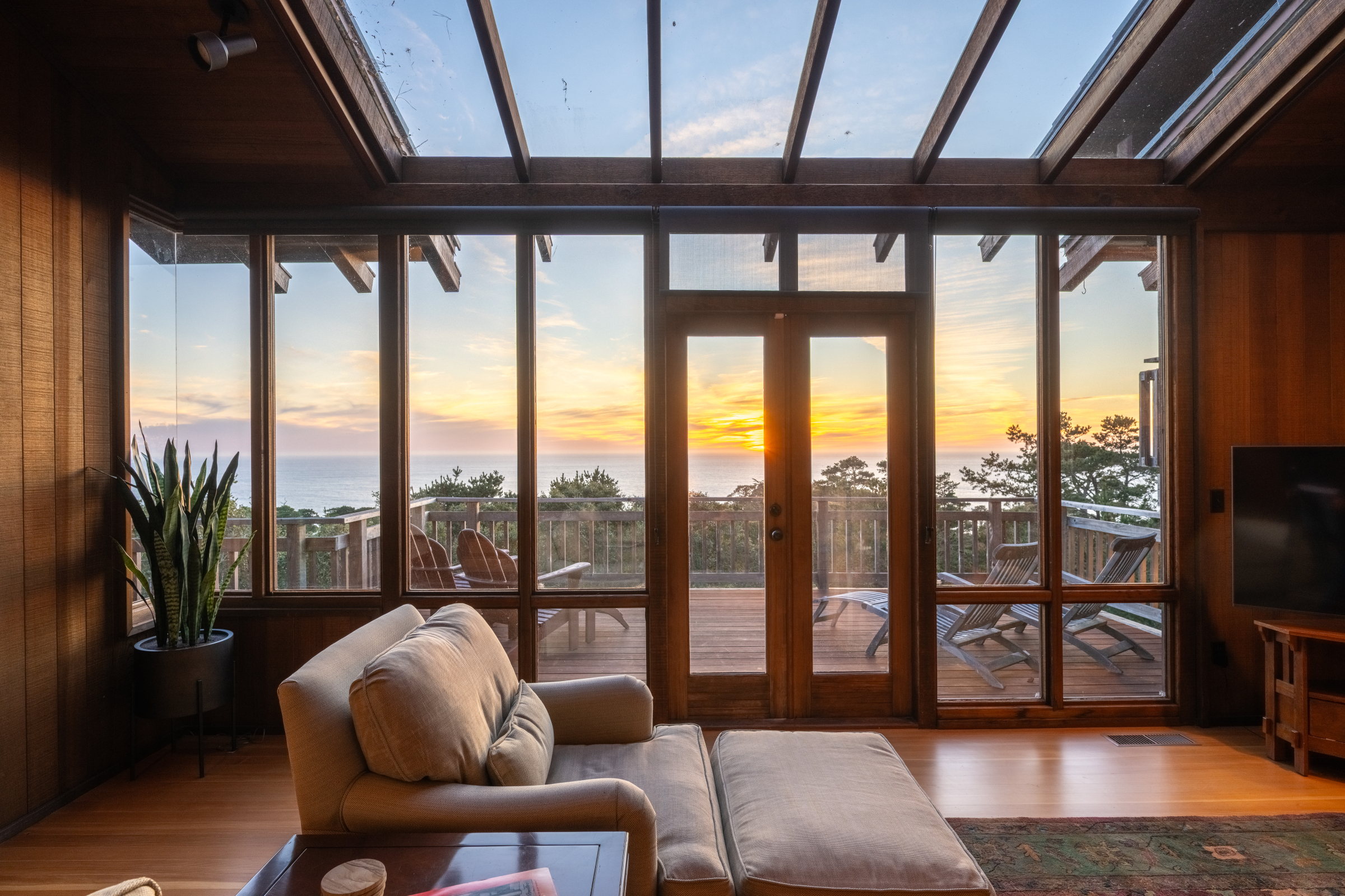  214 Crest Road - 物件實景