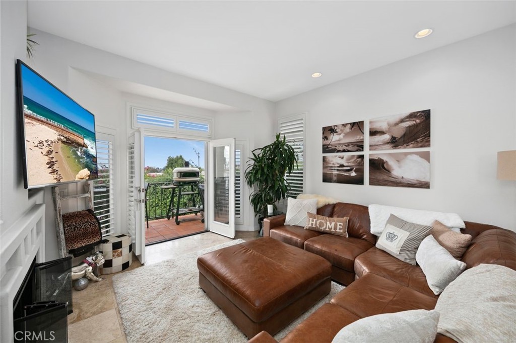 Solana Beach, California, 92075, United States, 3 Bedrooms Bedrooms, ,3 BathroomsBathrooms,Residential,For Sale,1998675