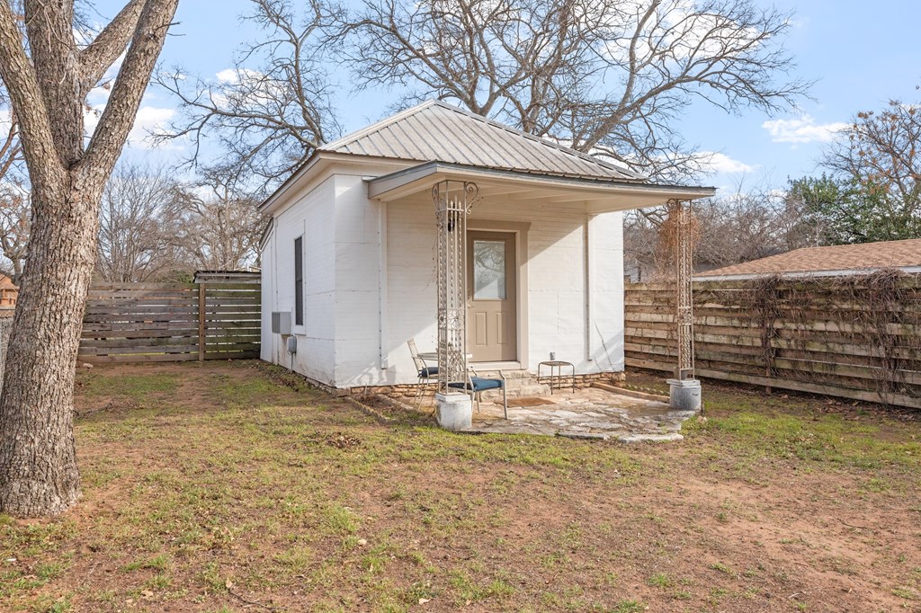 Fredericksburg, Texas, 78624, United States, 4 Bedrooms Bedrooms, ,4 BathroomsBathrooms,Residential,For Sale,2025844