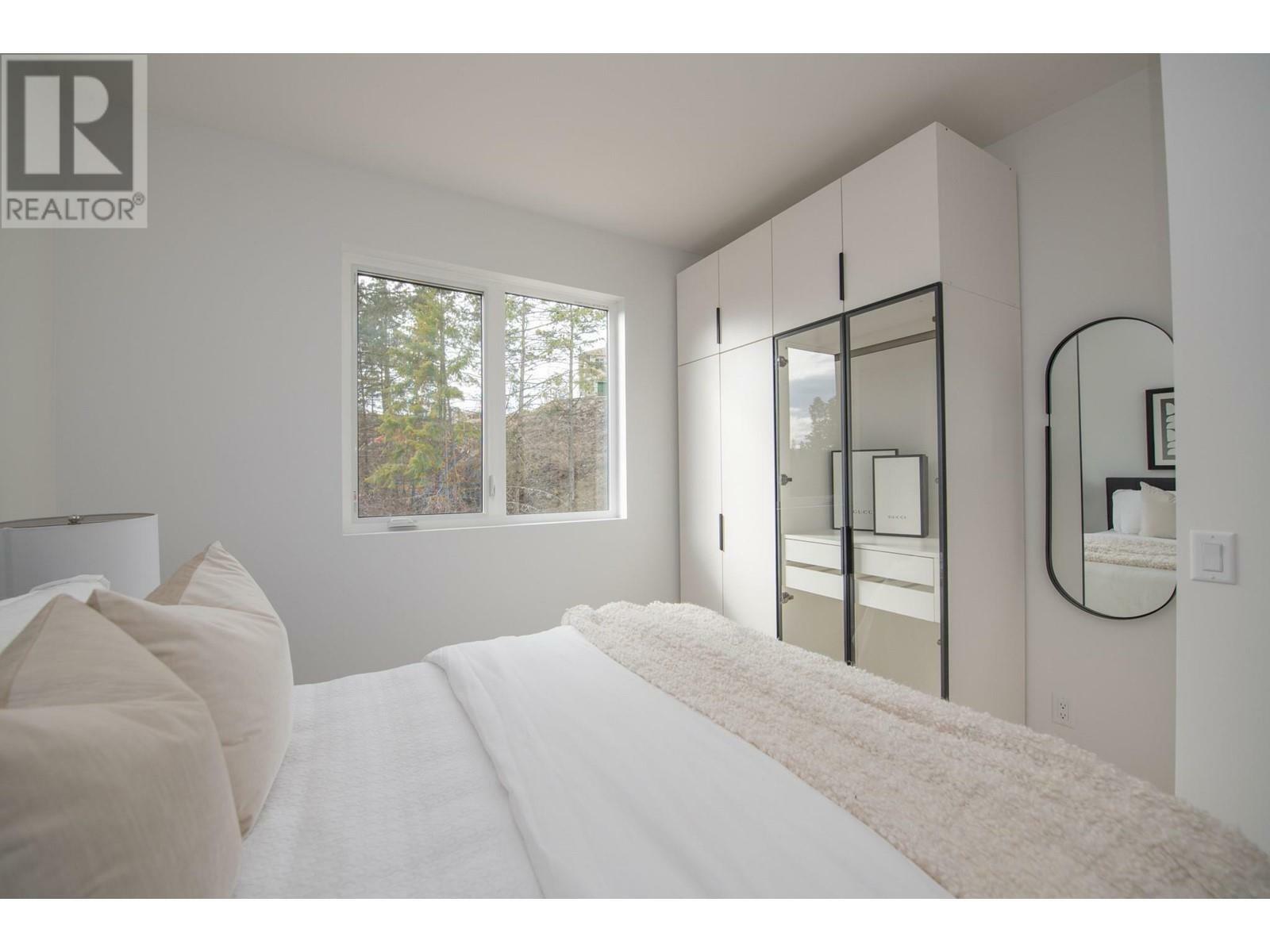 VERNON, British Columbia, V1H 1E2, CA, 3 Bedrooms Bedrooms, ,2 BathroomsBathrooms,Residential,For Sale,1836741