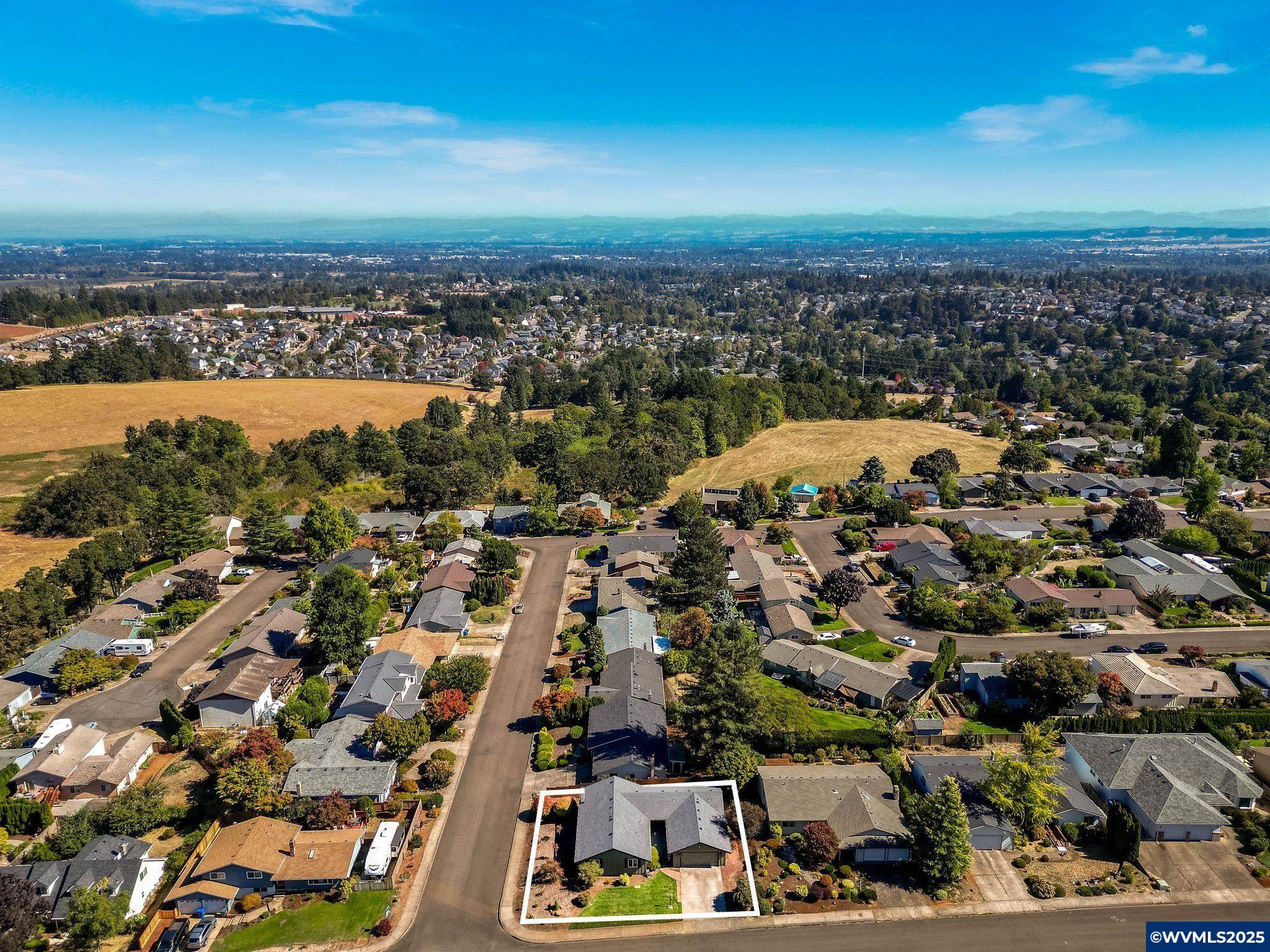 Salem, Oregon, 97304, United States, 3 Bedrooms Bedrooms, ,3 BathroomsBathrooms,Residential,For Sale,1967587