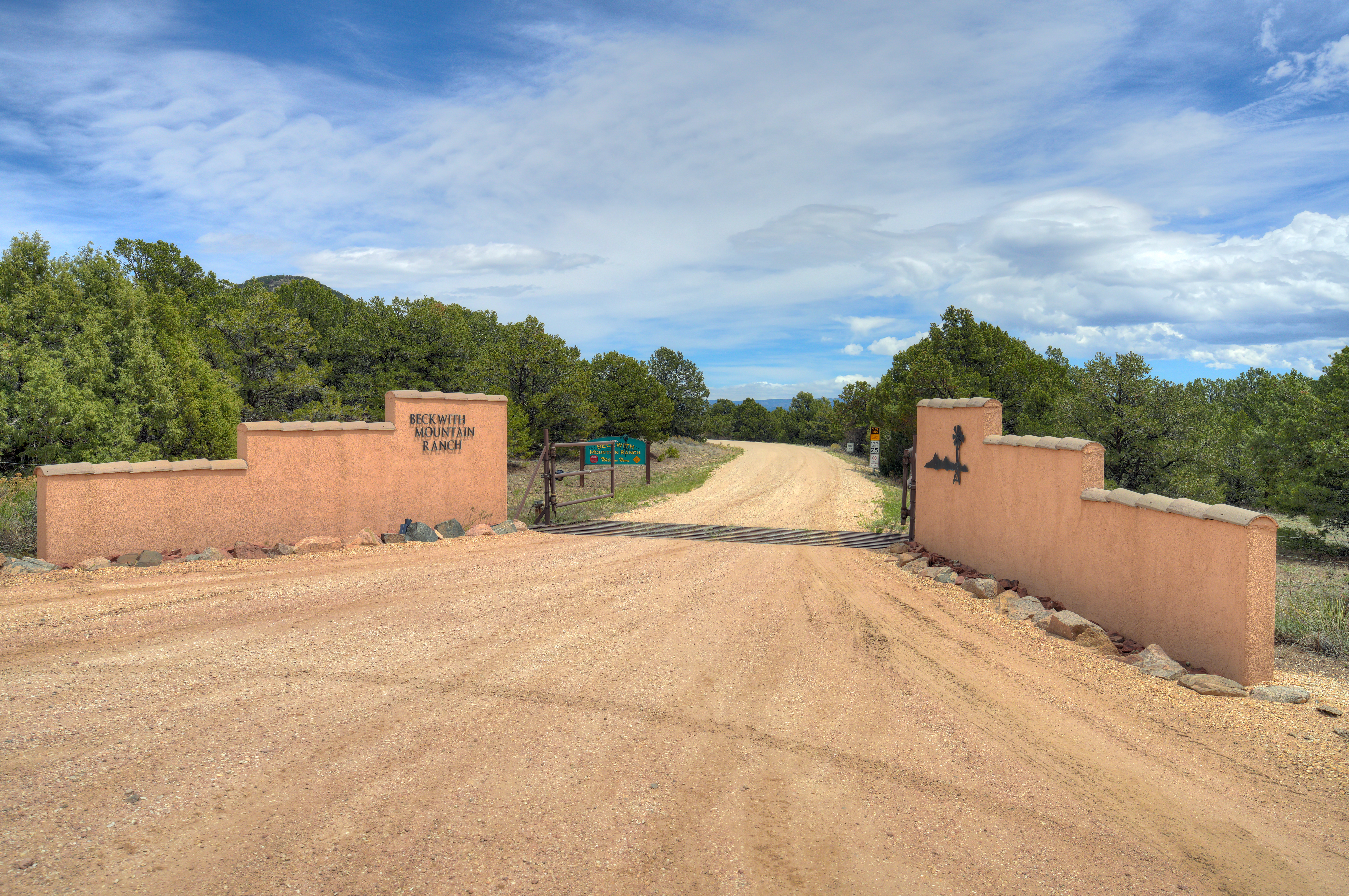 1328 Round Up Road, Westcliffe, CO, 81252 - 物件實景