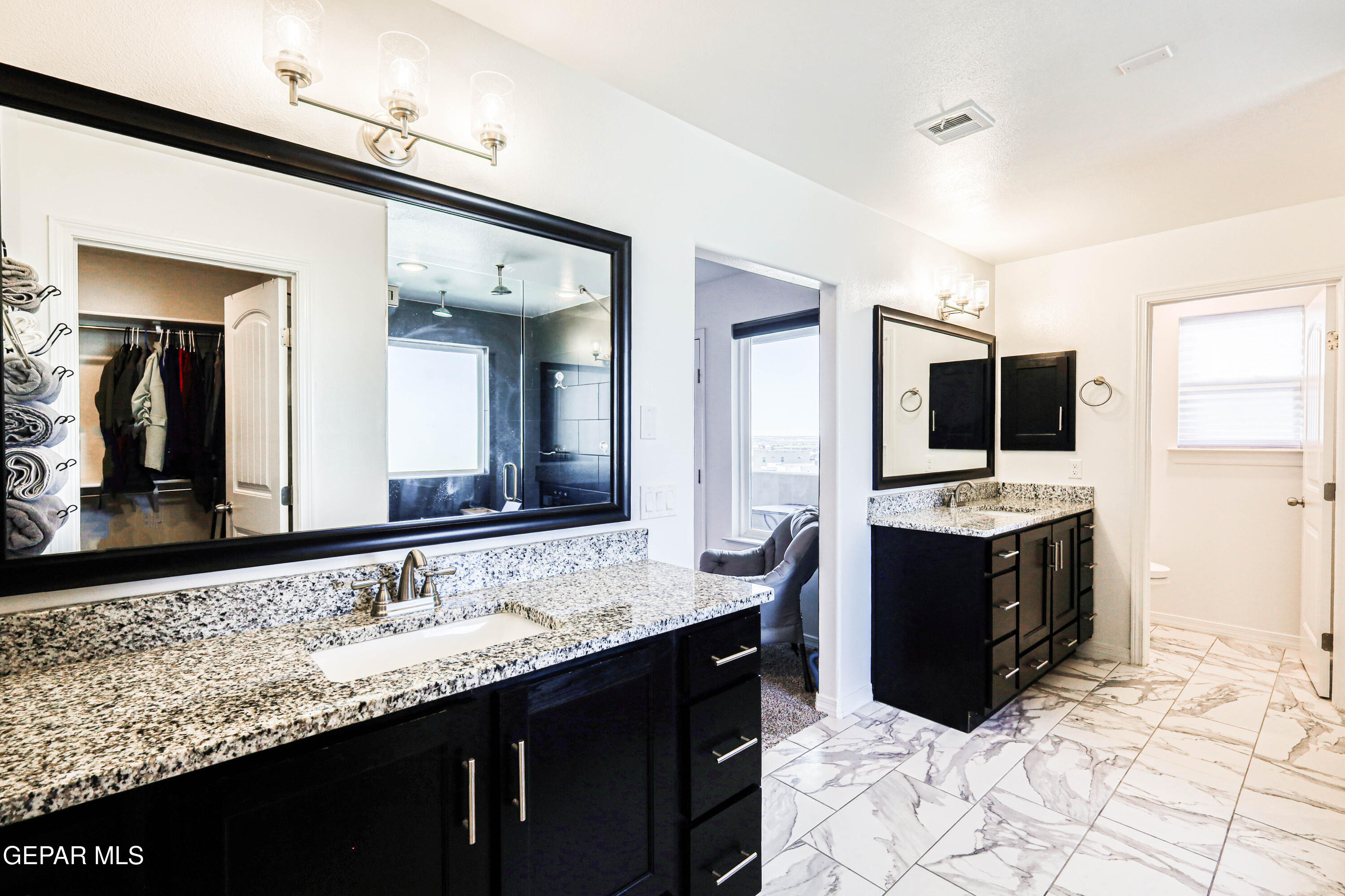 El Paso, Texas, 79911, United States, 5 Bedrooms Bedrooms, ,4 BathroomsBathrooms,Residential,For Sale,1969245