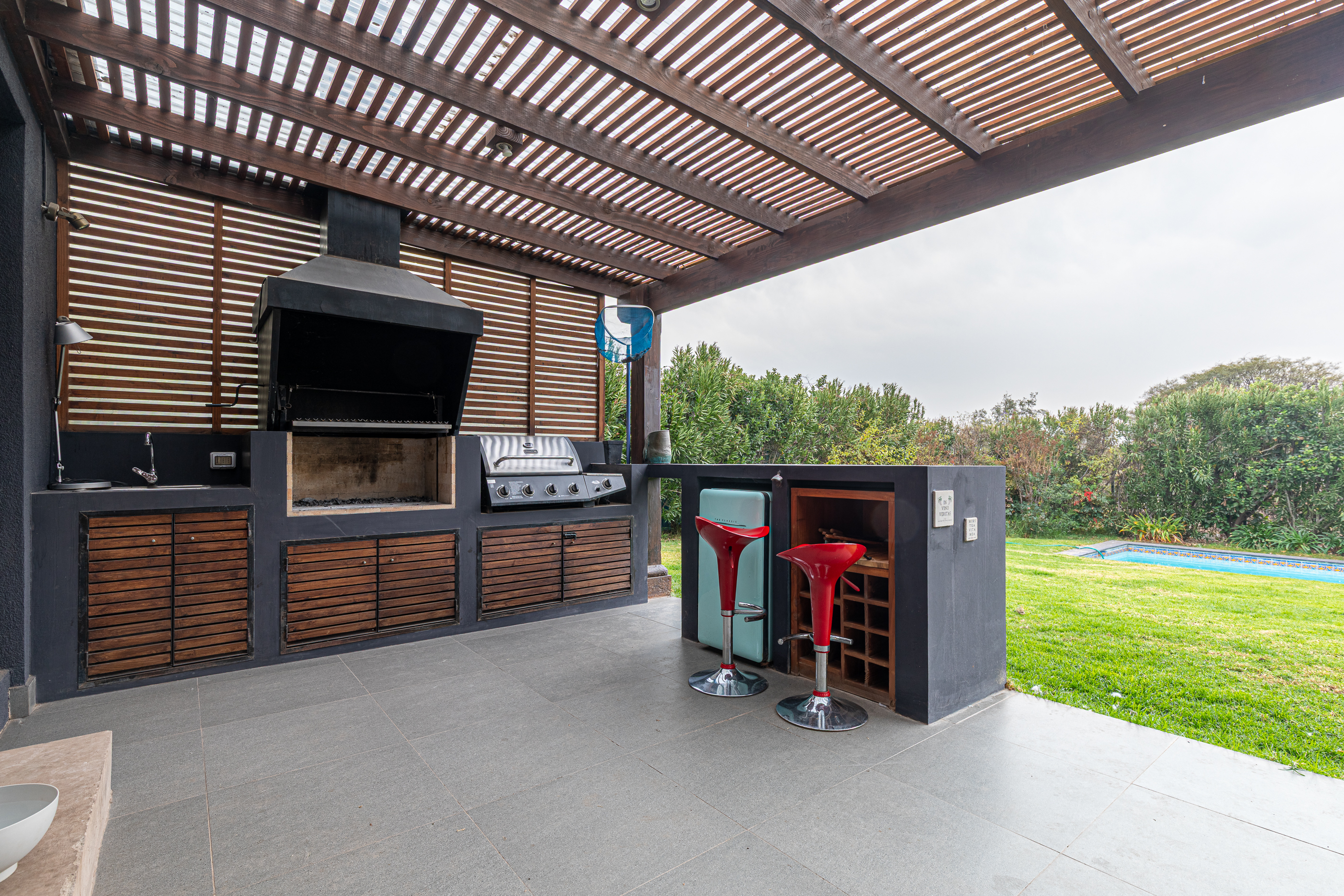  Contemporary 4-Bedroom Home in Piedra Roja - 物件實景