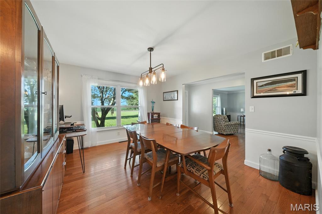 Portage Des Sioux, Missouri, 63373, United States, 3 Bedrooms Bedrooms, ,2 BathroomsBathrooms,Residential,For Sale,1927242