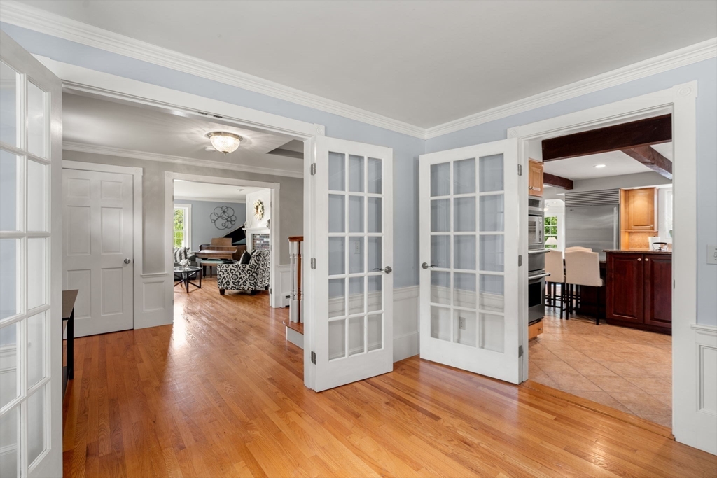 Paxton, Massachusetts, 01612, United States, 4 Bedrooms Bedrooms, ,4 BathroomsBathrooms,Residential,For Sale,1940308