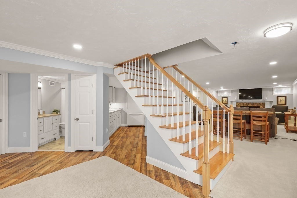 Plymouth, Massachusetts, 02360, United States, 4 Bedrooms Bedrooms, ,5 BathroomsBathrooms,Residential,For Sale,2040614