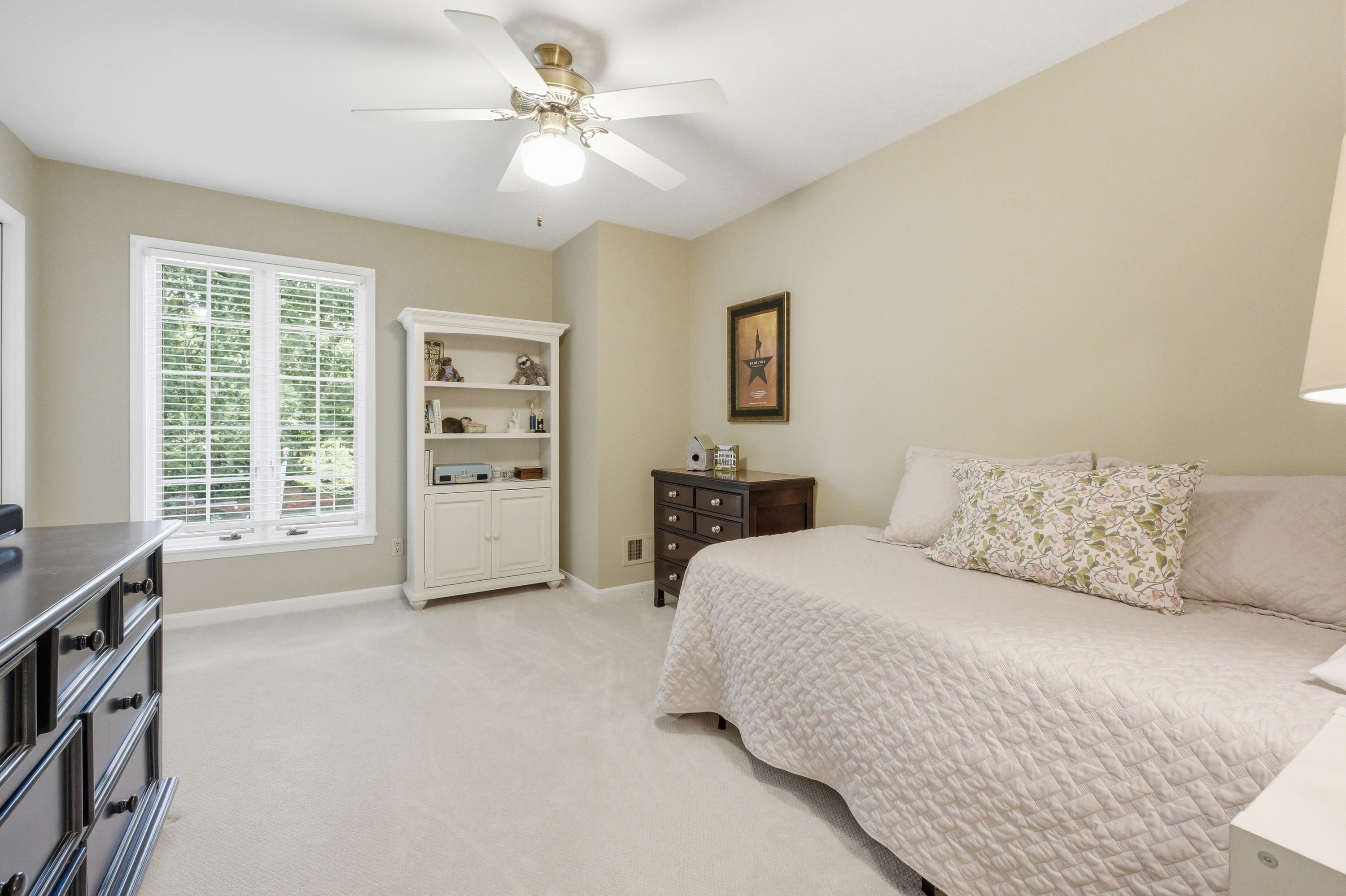  704 Evergreen Road, Anchorage, KY 40223 - 物件實景