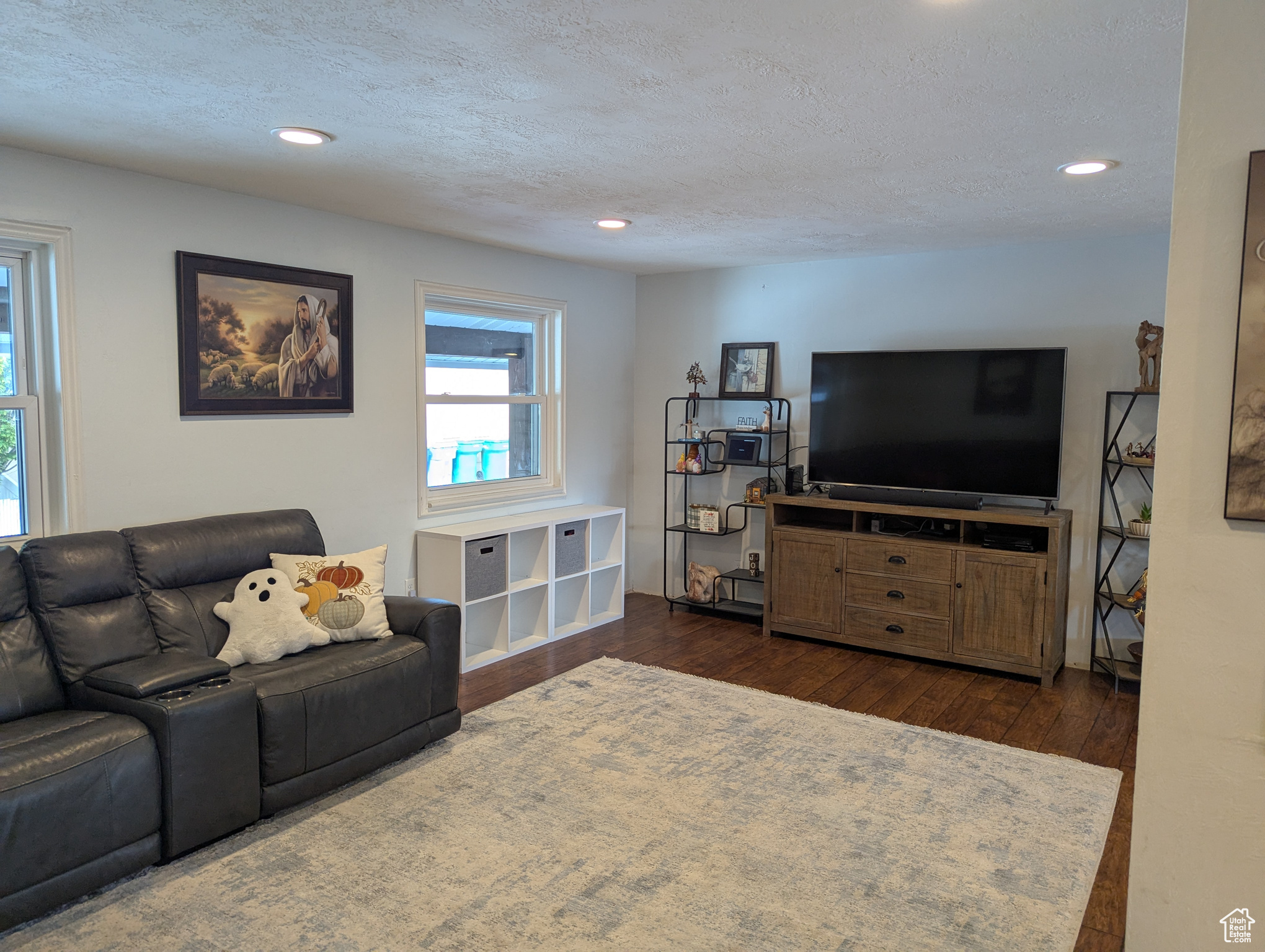 Orem, Utah, 84097, United States, 7 Bedrooms Bedrooms, ,3 BathroomsBathrooms,Residential,For Sale,1983193