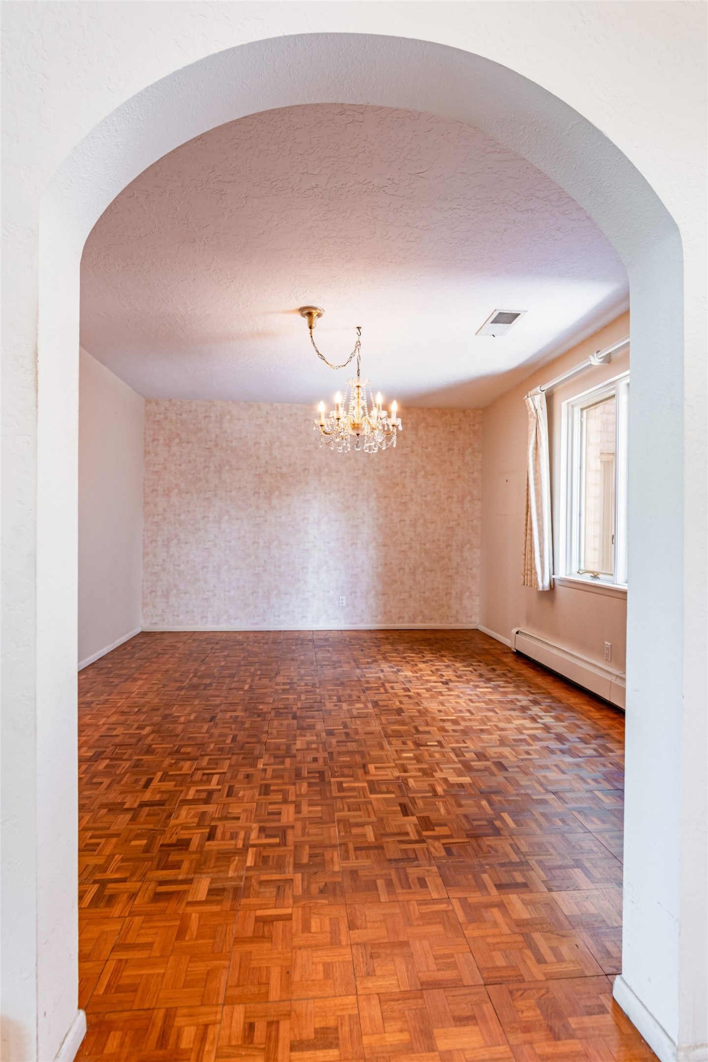  2532 Harold Place NE - 物件實景