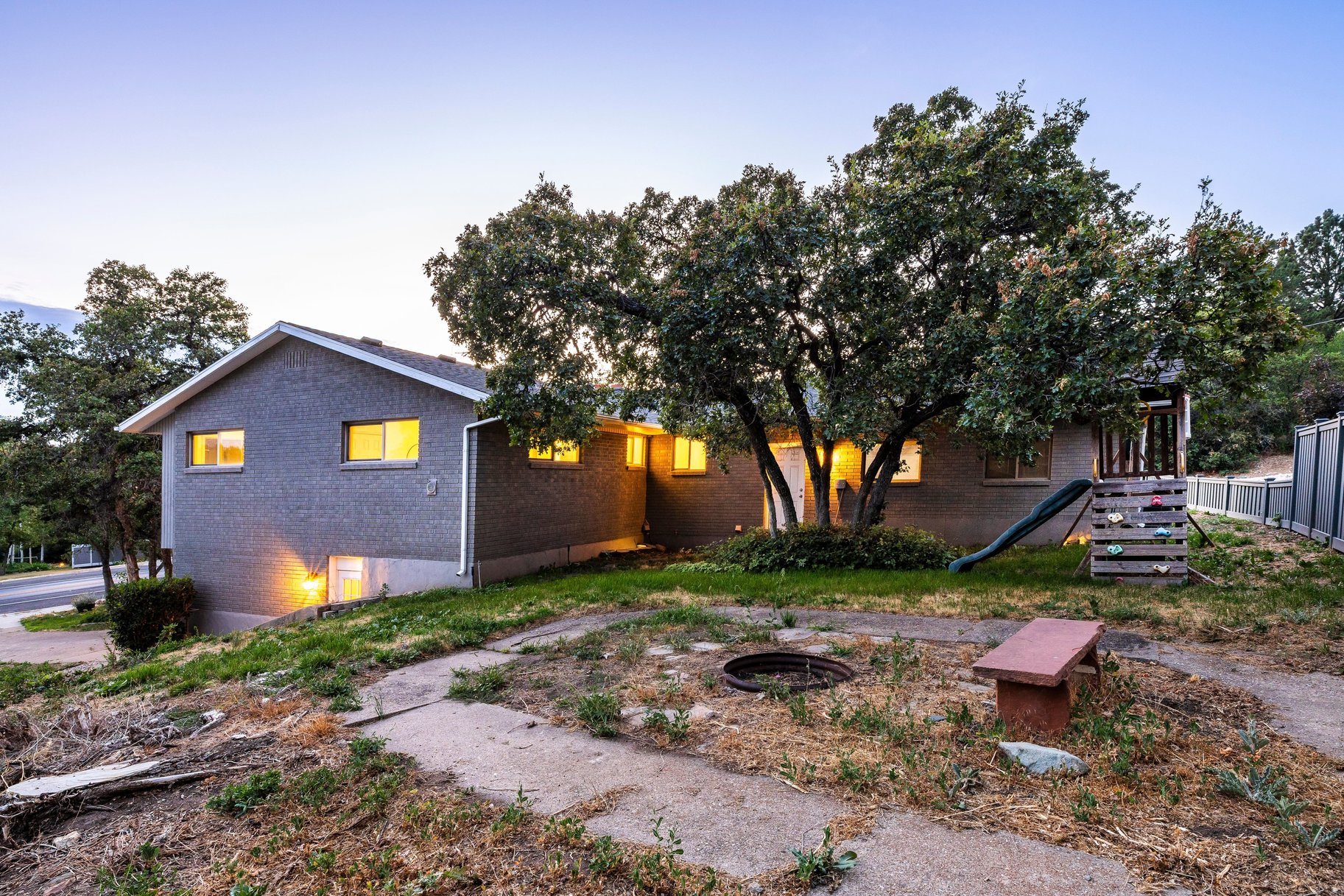  Fully Updated Fruit Heights Bench Home with Wasatch Front Views - 物件實景