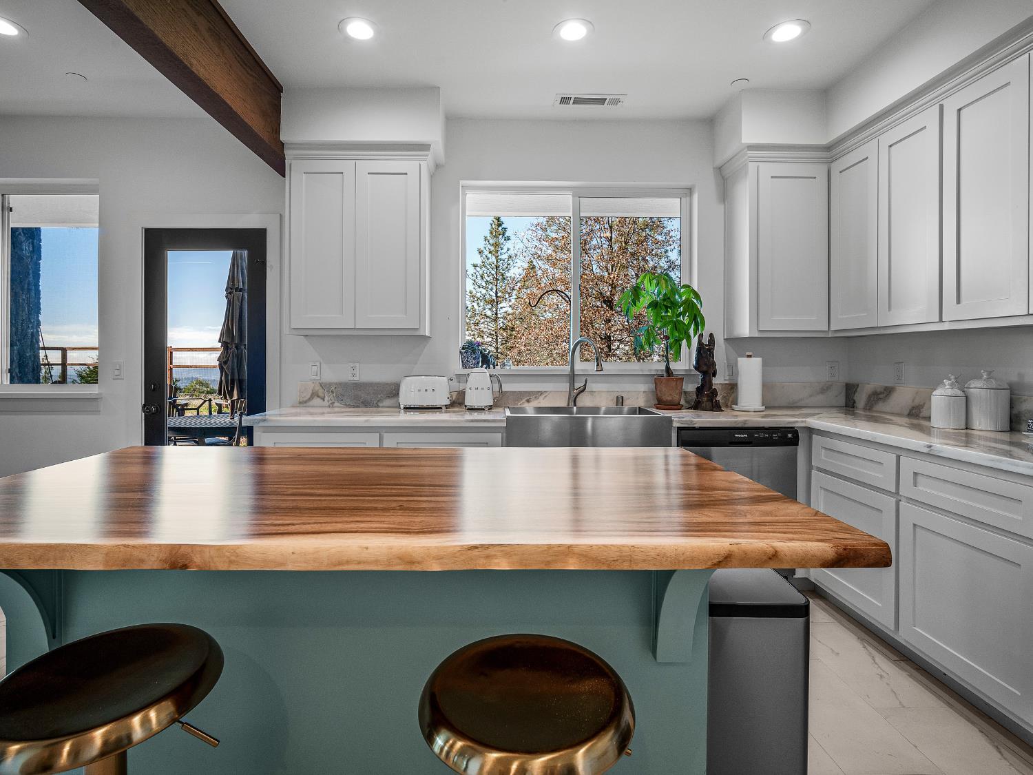 Garden Valley, California, 95633, United States, 3 Bedrooms Bedrooms, ,3 BathroomsBathrooms,Residential,For Sale,2005117