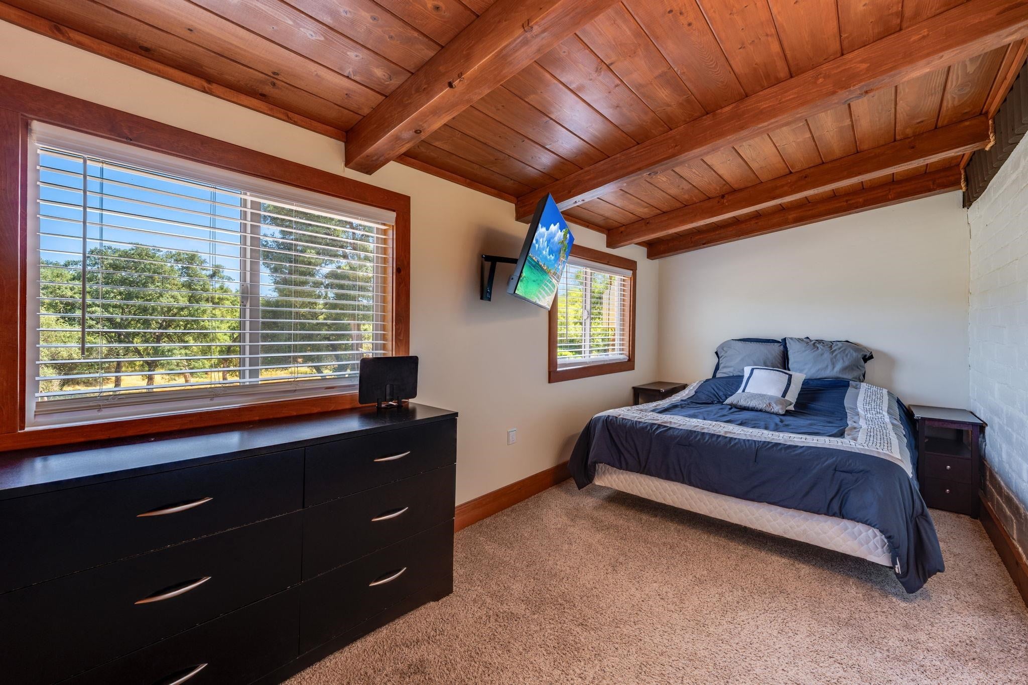 Shingle Springs, California, 95682, United States, 6 Bedrooms Bedrooms, ,2 BathroomsBathrooms,Residential,For Sale,2009241