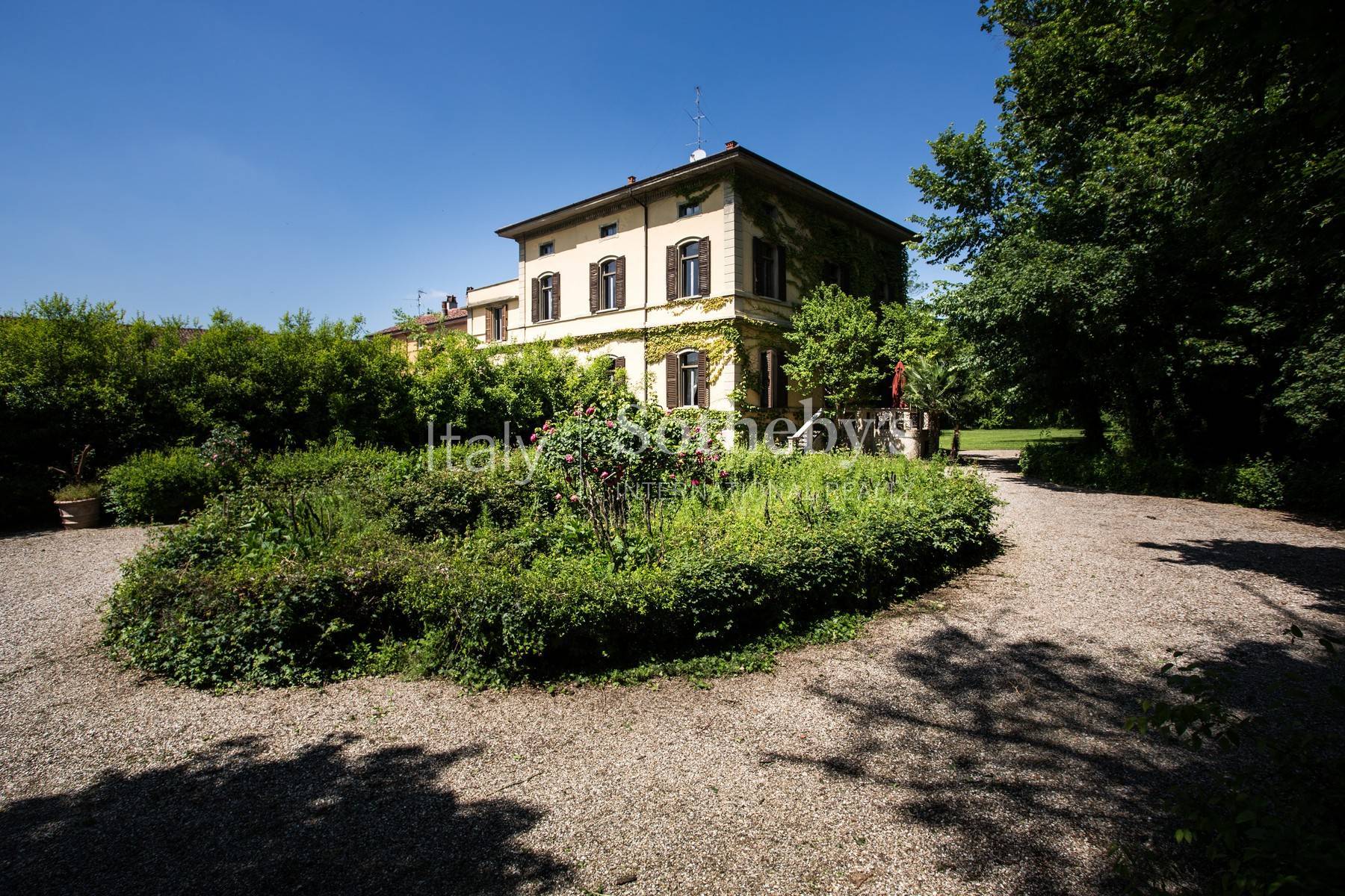  Historic villa with large park in the countryside of Cremona - 物件實景