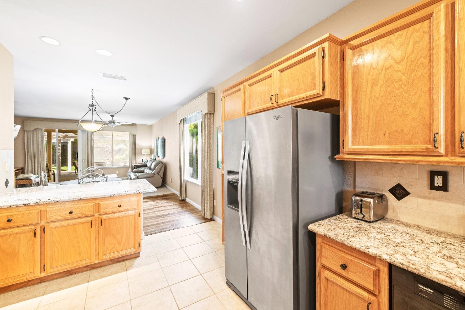 Rocklin, California, 95765, United States, 2 Bedrooms Bedrooms, ,2 BathroomsBathrooms,Residential,For Sale,1907084