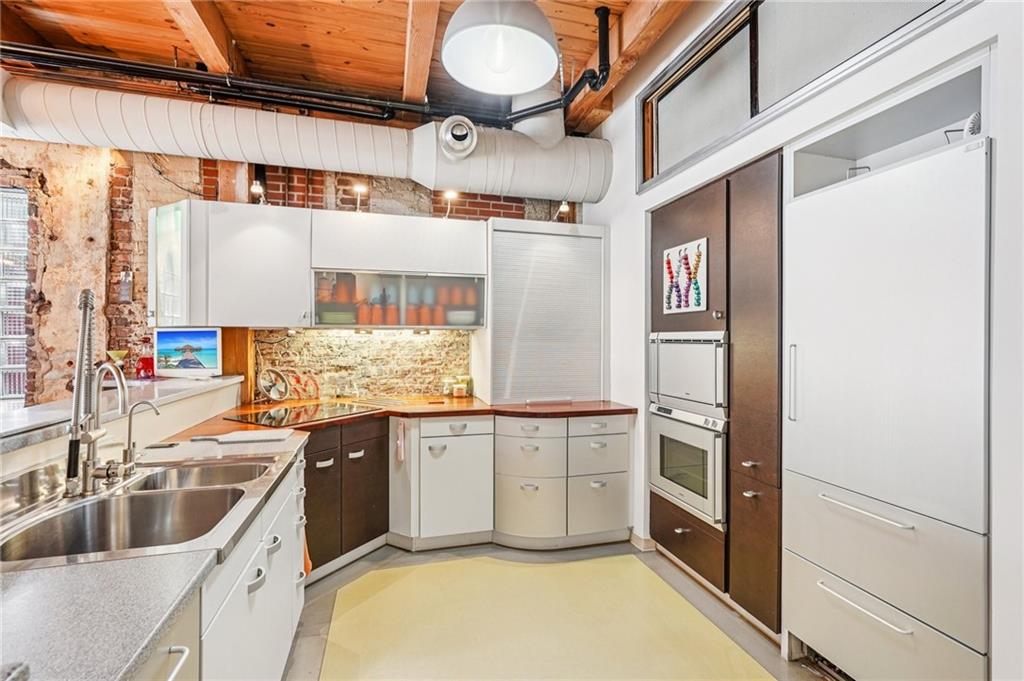 Atlanta, Georgia, 30313, United States, 2 Bedrooms Bedrooms, ,3 BathroomsBathrooms,Residential,For Sale,1978100