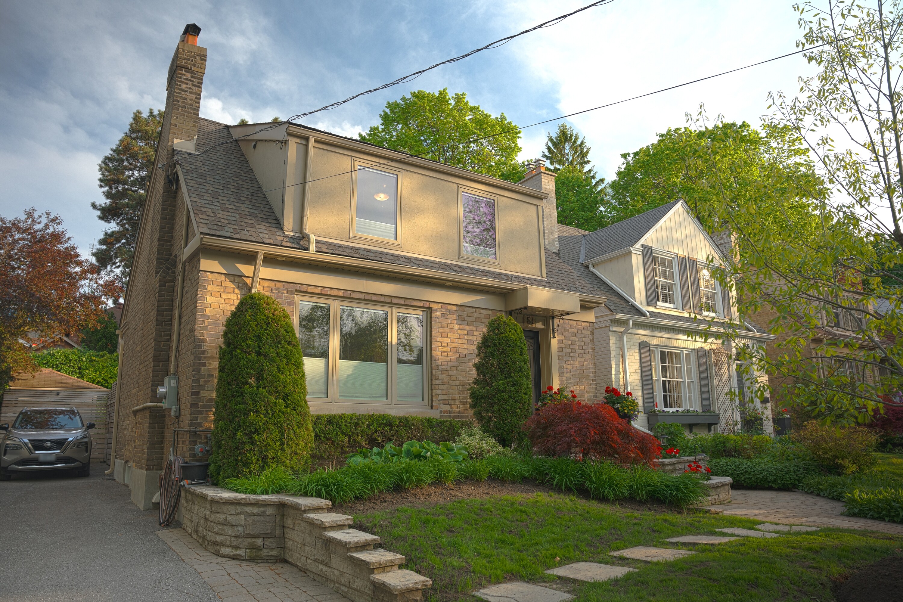  Mt. Pleasant & Eglinton Beauty - 物件實景