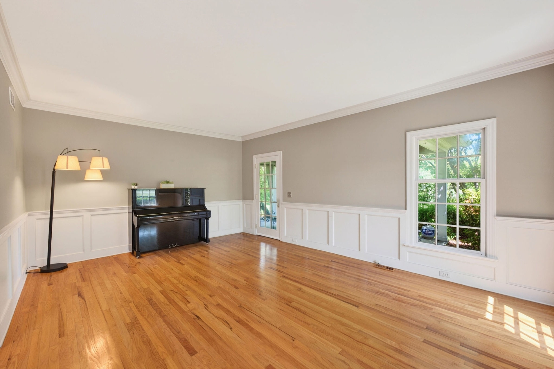  ?Hill View Farms? Neighborhood Colonial Offers Convenience and Tranquility - 物件實景