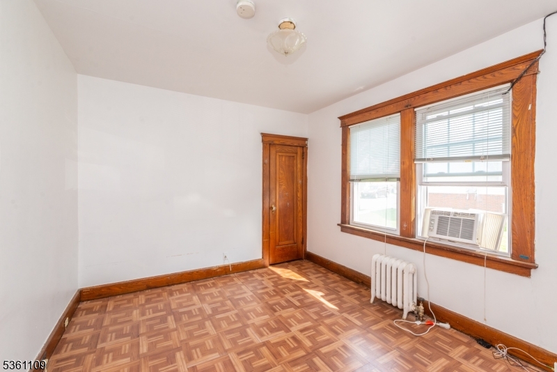 Prospect Park Boro, New Jersey, 07508-1904, United States, 5 Bedrooms Bedrooms, ,3 BathroomsBathrooms,Residential,For Sale,1879687