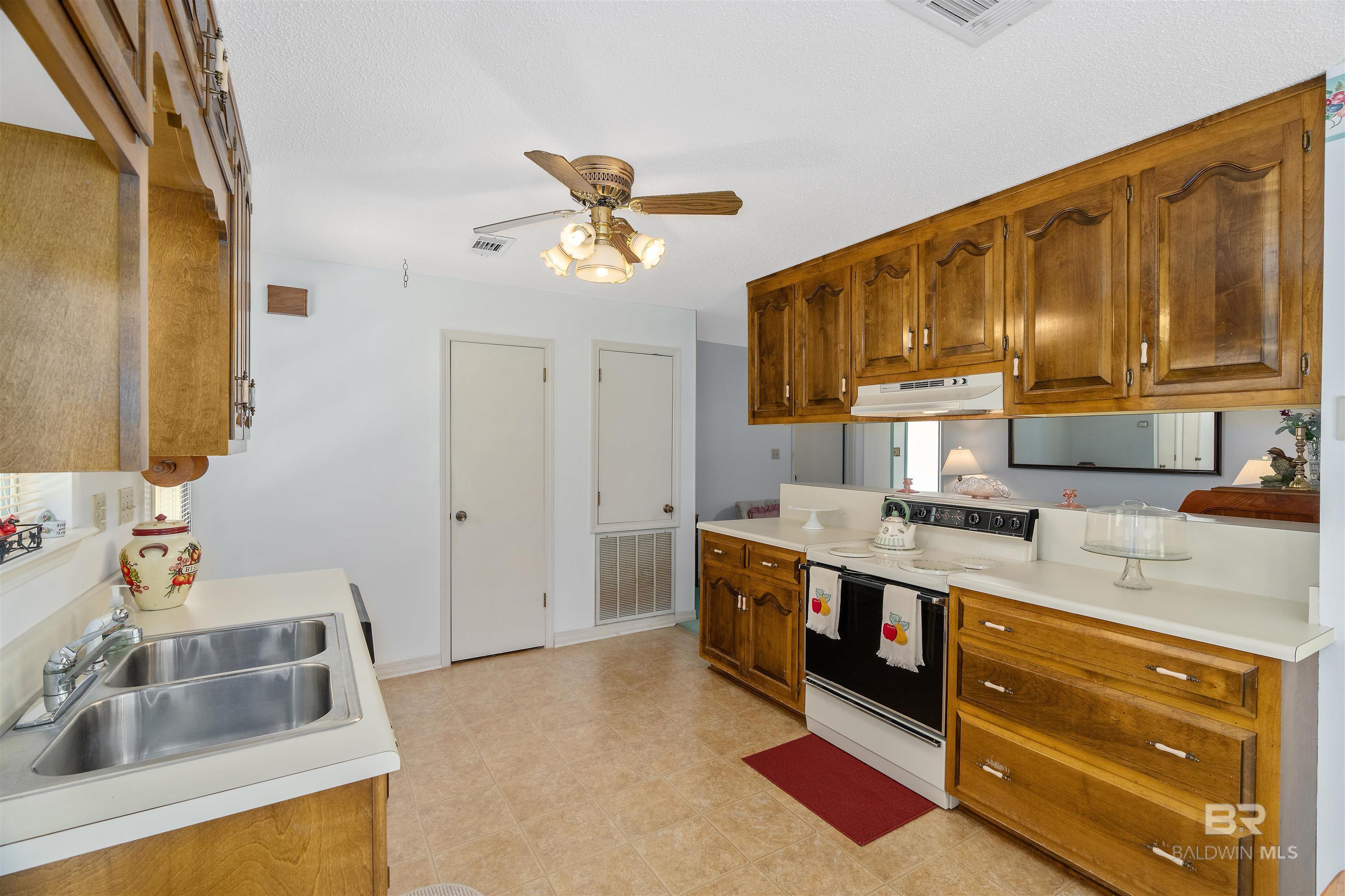 Bay Minette, Alabama, 36507, United States, 4 Bedrooms Bedrooms, ,4 BathroomsBathrooms,Residential,For Sale,1998380