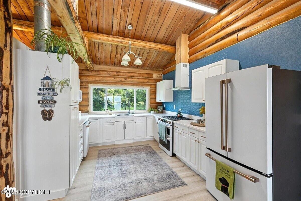 Kenai, Alaska, 99611, United States, 3 Bedrooms Bedrooms, ,2 BathroomsBathrooms,Residential,For Sale,1977033