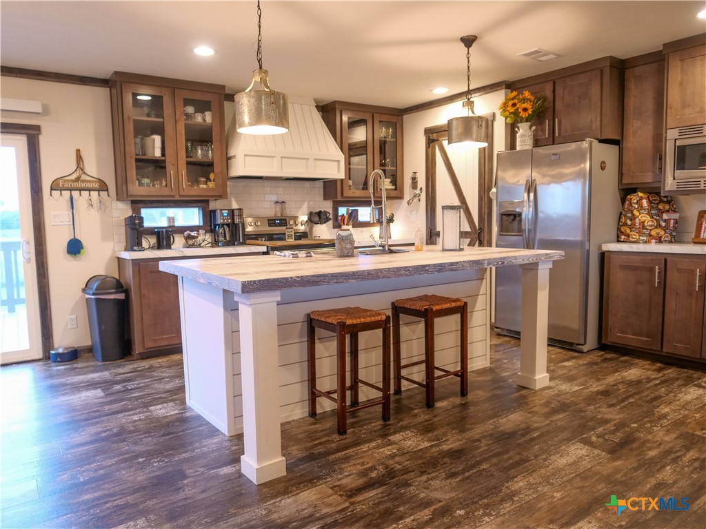 6072 County Road 122, Hallettsville, Texas, 77964, United States, 4 Bedrooms Bedrooms, ,2 BathroomsBathrooms,Residential,For Sale,6072 County Road 122,1589368