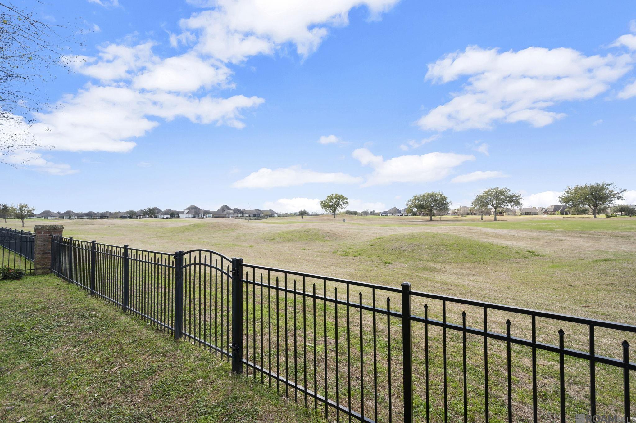 Gonzales, Louisiana, 70737, United States, 4 Bedrooms Bedrooms, ,3 BathroomsBathrooms,Residential,For Sale,2023564