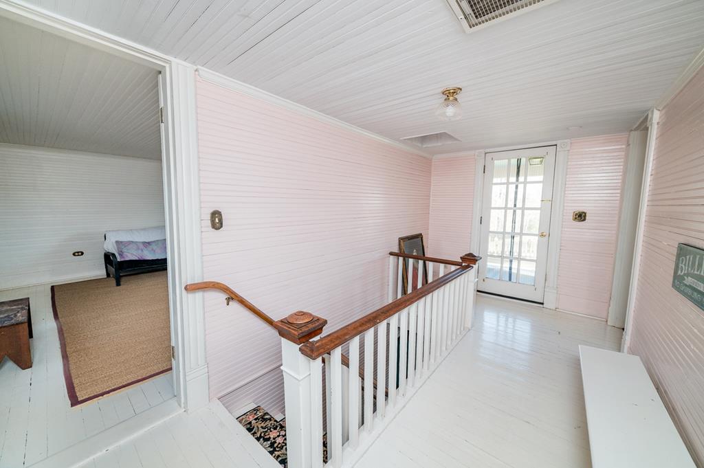 Gladstone, Virginia, 24553, United States, 2 Bedrooms Bedrooms, ,3 BathroomsBathrooms,Residential,For Sale,1801493