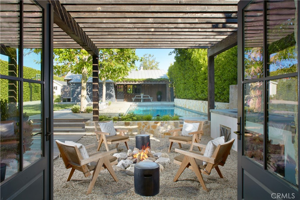 Newport Beach, California, 92660, United States, 4 Bedrooms Bedrooms, ,3 BathroomsBathrooms,Residential,For Sale,1927269