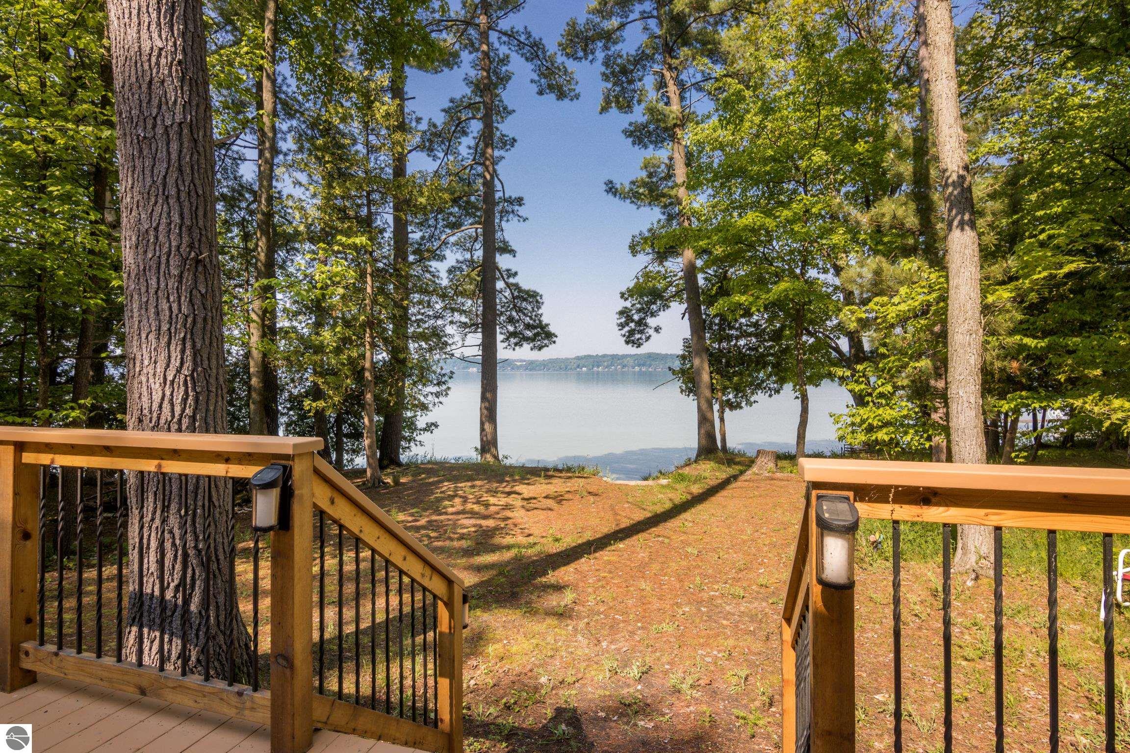 Alden, Michigan, 69612, United States, 4 Bedrooms Bedrooms, ,4 BathroomsBathrooms,Residential,For Sale,1849934