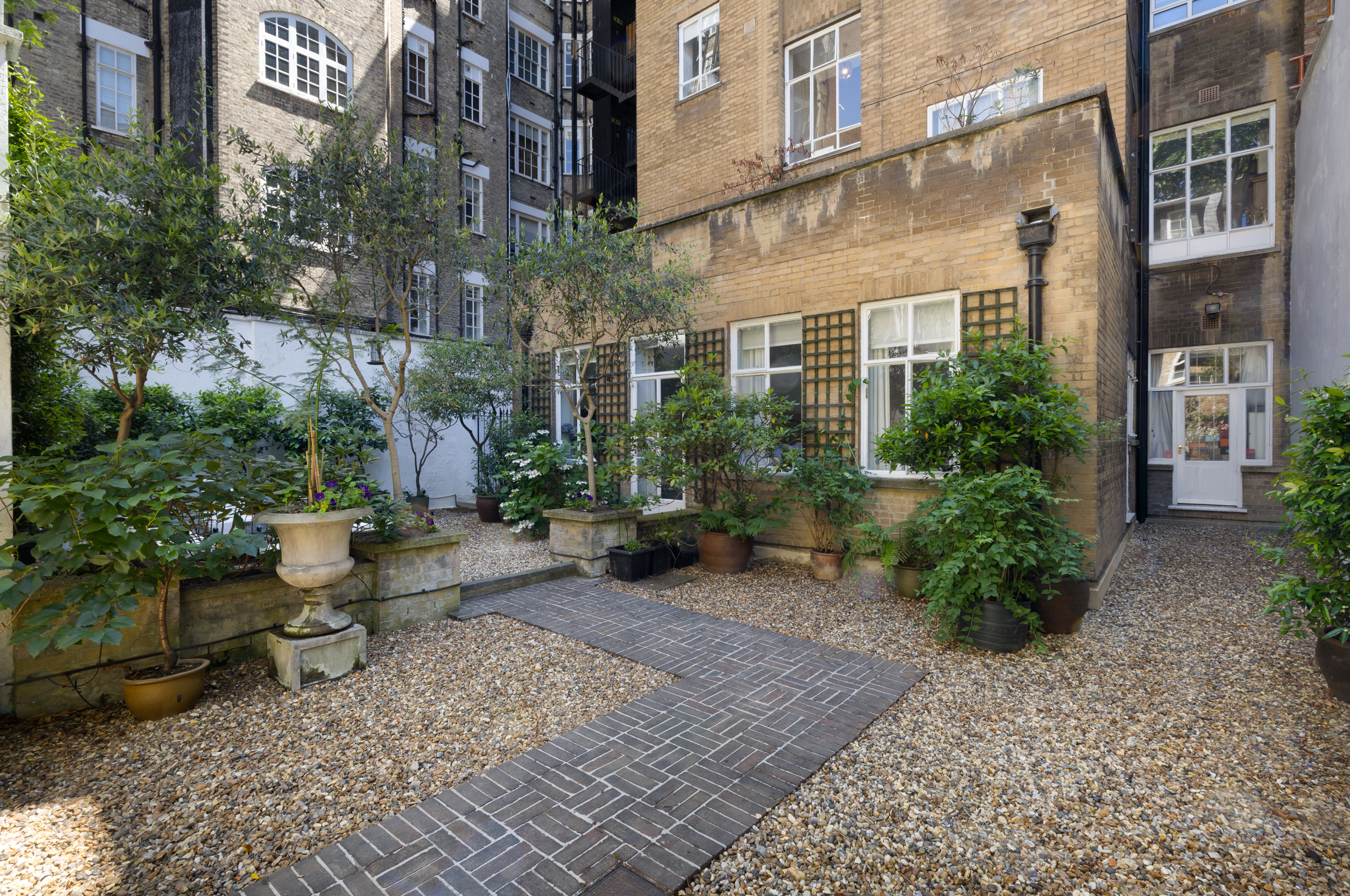  A Garden Apartment on Upper Brook Street - 物件實景