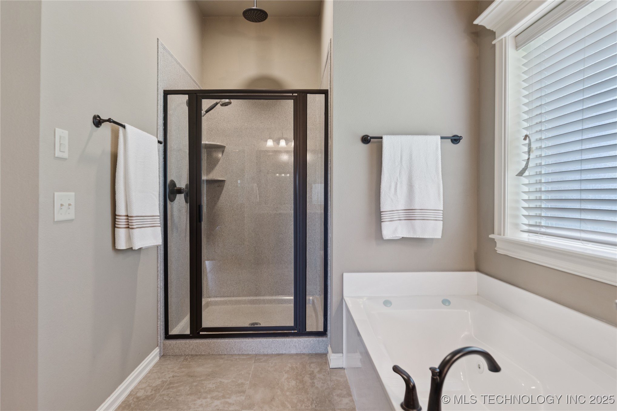 Kiefer, Oklahoma, 74041, United States, 3 Bedrooms Bedrooms, ,2 BathroomsBathrooms,Residential,For Sale,1917885
