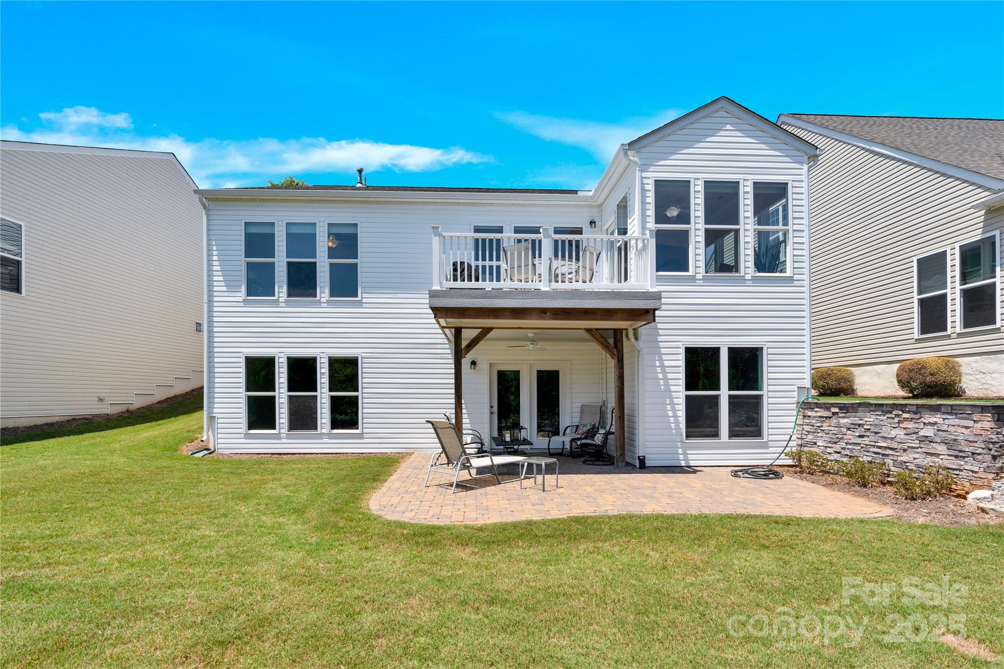 Fort Mill, South Carolina, 29707, United States, 3 Bedrooms Bedrooms, ,3 BathroomsBathrooms,Residential,For Sale,1901916