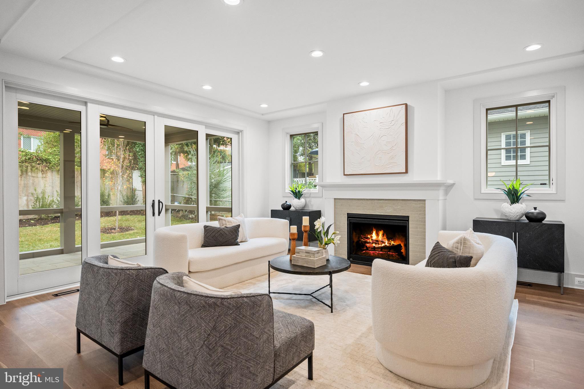 Arlington, Virginia, 22207, United States, 4 Bedrooms Bedrooms, ,5 BathroomsBathrooms,Residential,For Sale,1990203