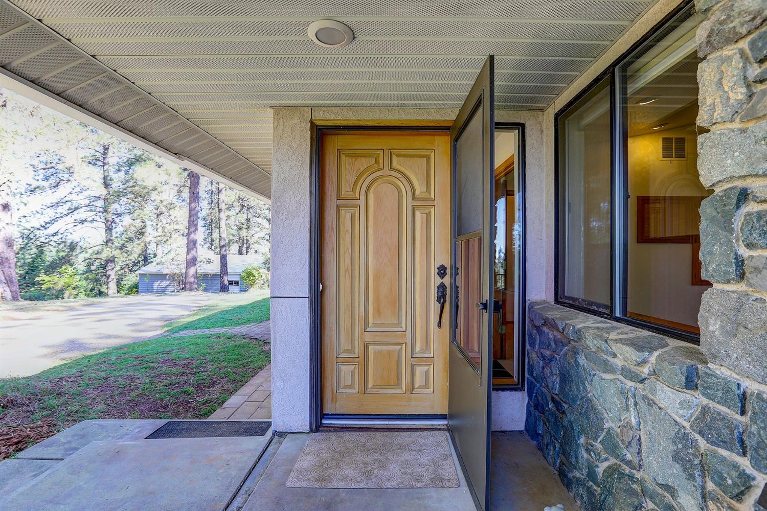 Grass Valley, California, 95949, United States, 3 Bedrooms Bedrooms, ,3 BathroomsBathrooms,Residential,For Sale,1842602
