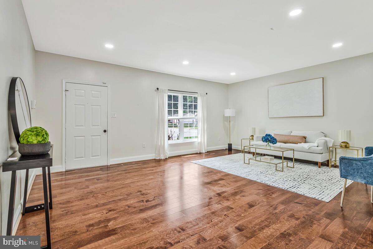 Upper Marlboro, Maryland, 20774, United States, 4 Bedrooms Bedrooms, ,3 BathroomsBathrooms,Residential,For Sale,1857912