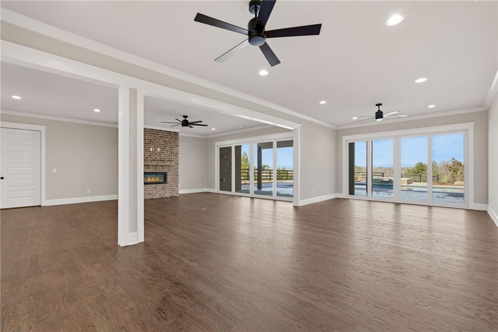 Gainesville, Georgia, 30506, United States, 4 Bedrooms Bedrooms, ,5 BathroomsBathrooms,Residential,For Sale,2008564