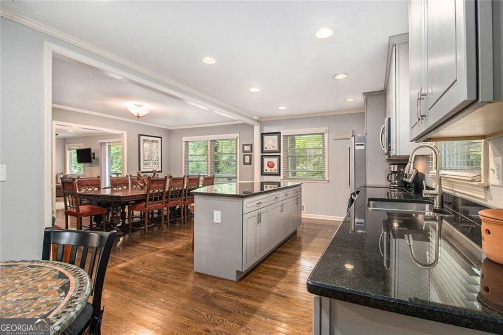 Atlanta, Georgia, 30328, United States, 4 Bedrooms Bedrooms, ,3 BathroomsBathrooms,Residential,For Sale,1858983