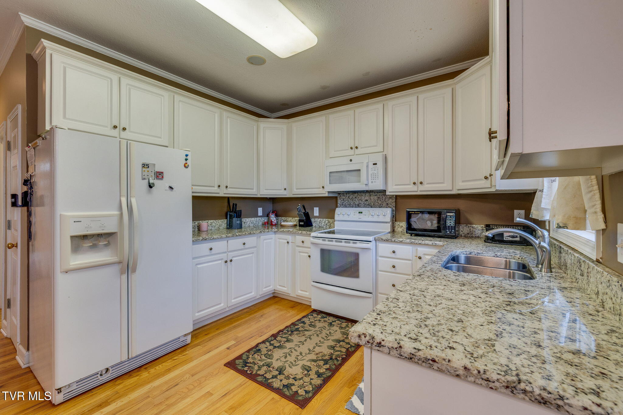 Johnson City, Tennessee, 37601, United States, 5 Bedrooms Bedrooms, ,4 BathroomsBathrooms,Residential,For Sale,2049001