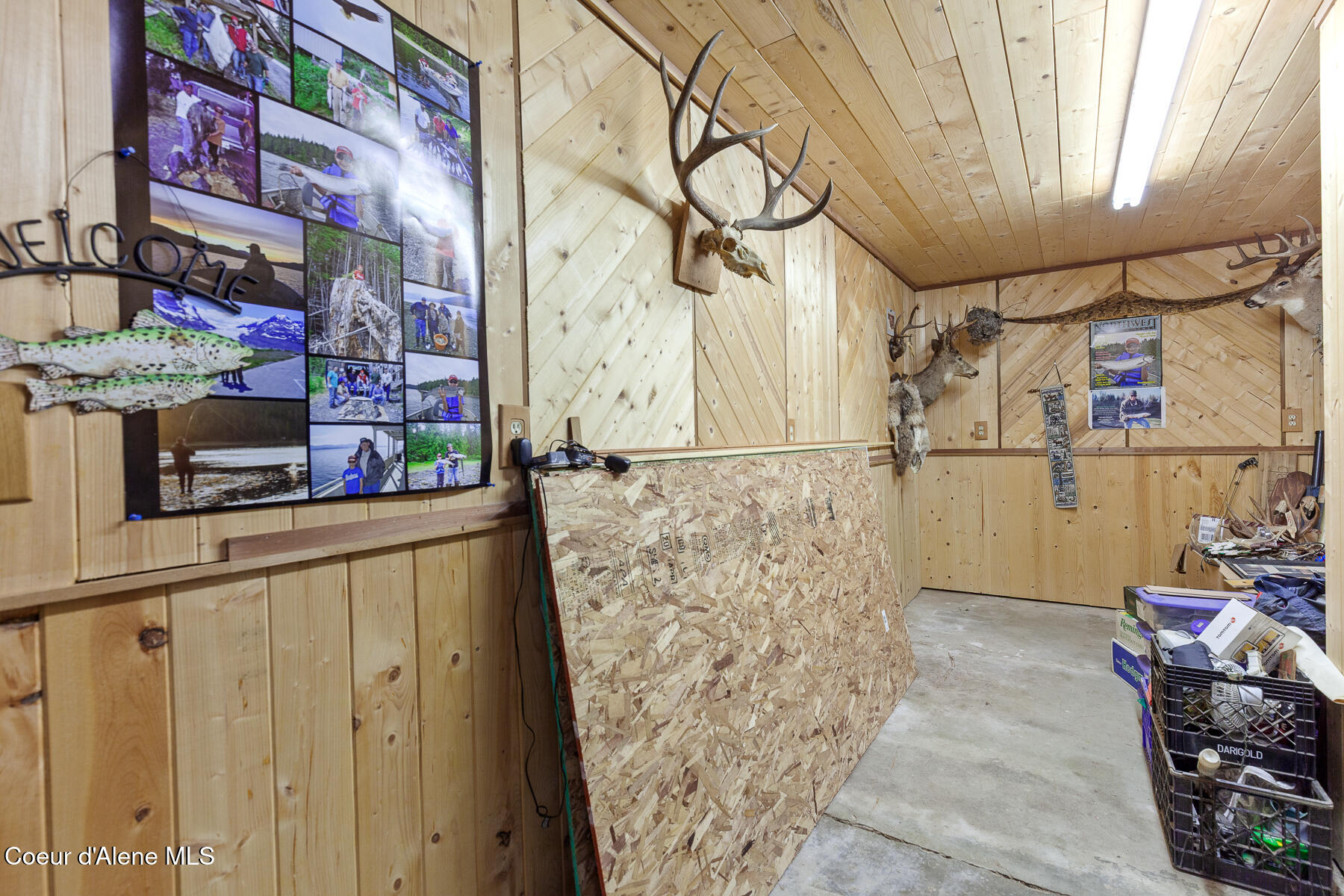 Athol, Idaho, 83801, United States, 4 Bedrooms Bedrooms, ,5 BathroomsBathrooms,Residential,For Sale,1984307