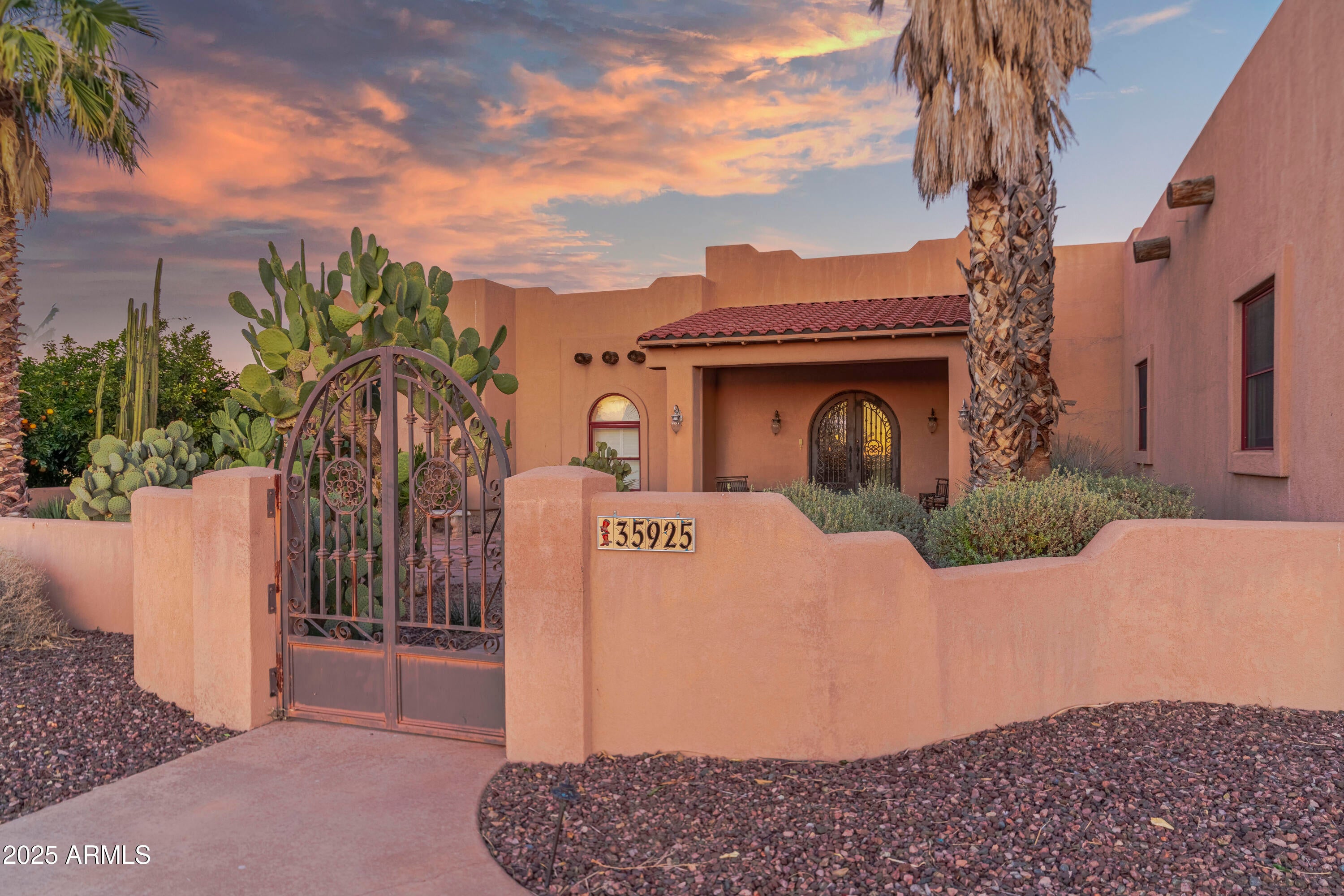 Wickenburg, Arizona, 85390, United States, 6 Bedrooms Bedrooms, ,4 BathroomsBathrooms,Residential,For Sale,1978720