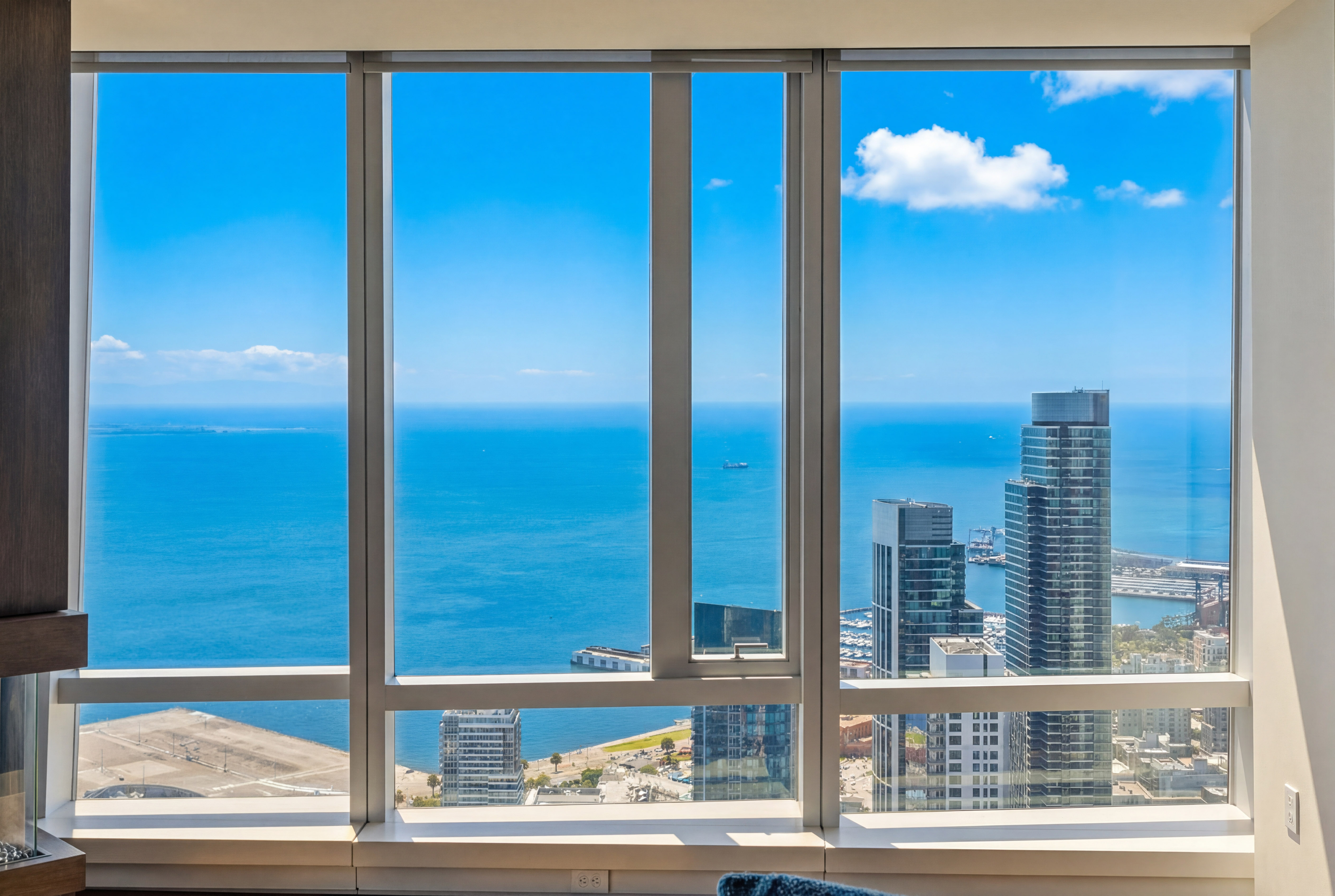  Magnificent Half-Floor Penthouse 68B - 物件實景