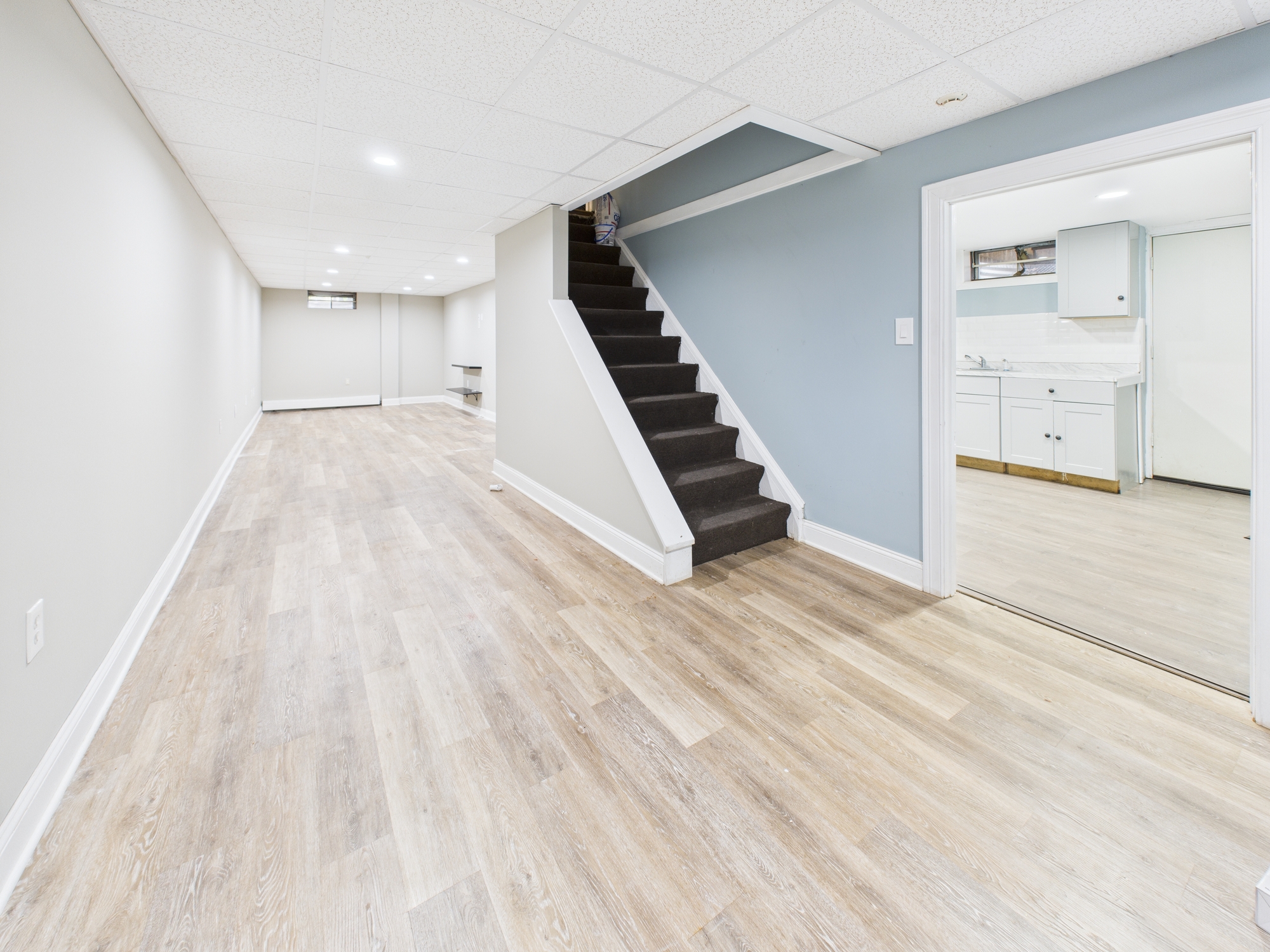 Prospect, Connecticut, 06712, United States, 4 Bedrooms Bedrooms, ,4 BathroomsBathrooms,Residential,For Sale,1987105