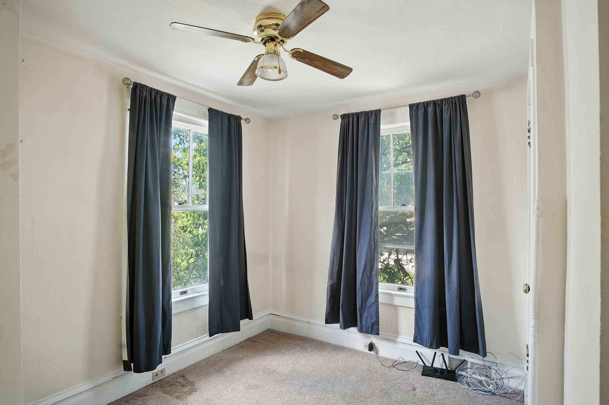 Hot Springs, South Dakota, 57747, United States, 5 Bedrooms Bedrooms, ,4 BathroomsBathrooms,Residential,For Sale,1983319