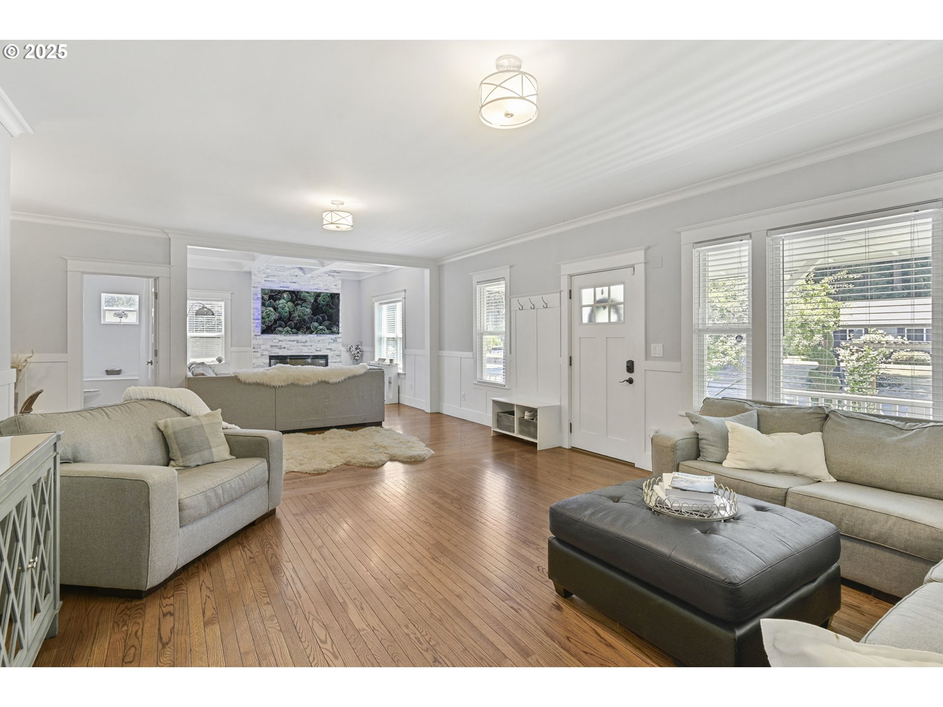 Vancouver, Washington, 98686, United States, 6 Bedrooms Bedrooms, ,3 BathroomsBathrooms,Residential,For Sale,1989368