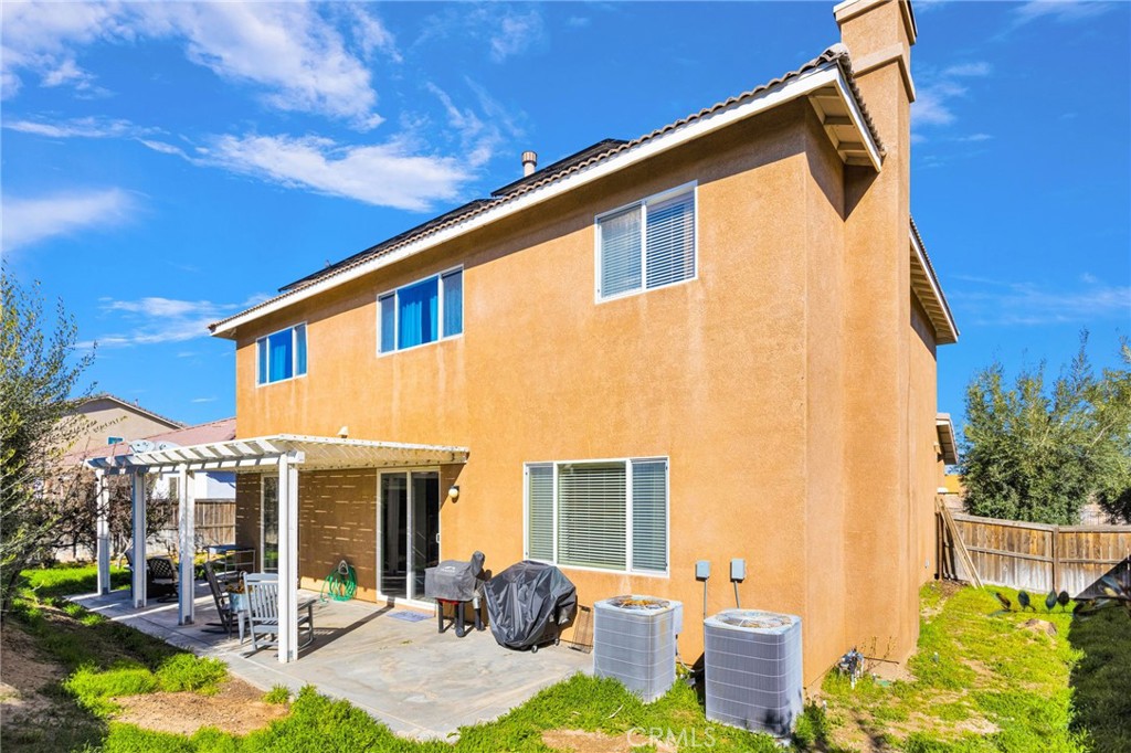 Hesperia, California, 92344, United States, 5 Bedrooms Bedrooms, ,4 BathroomsBathrooms,Residential,For Sale,2010754