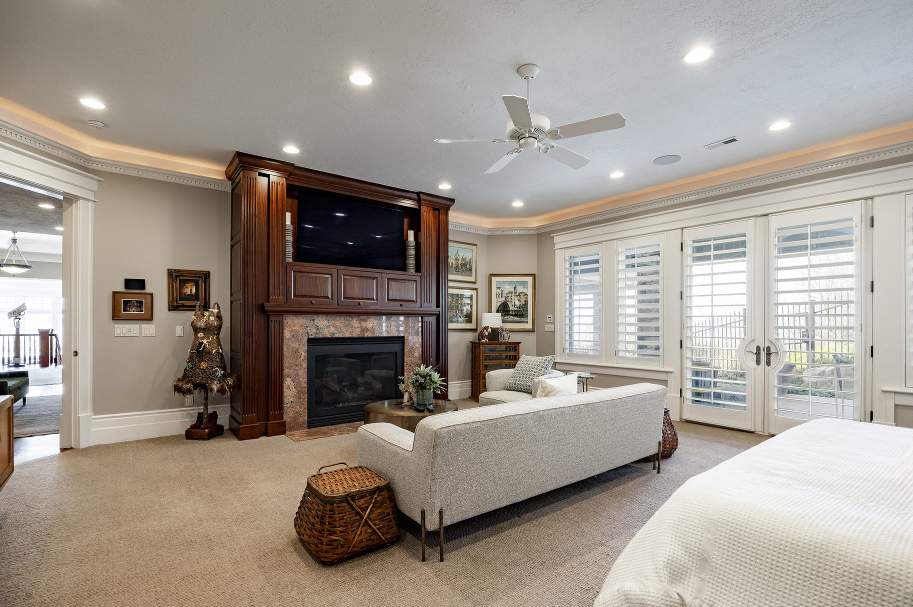  Timeless East Bench Craftsman Estate with Gated Entry, Expansive Light and Views - 物件實景