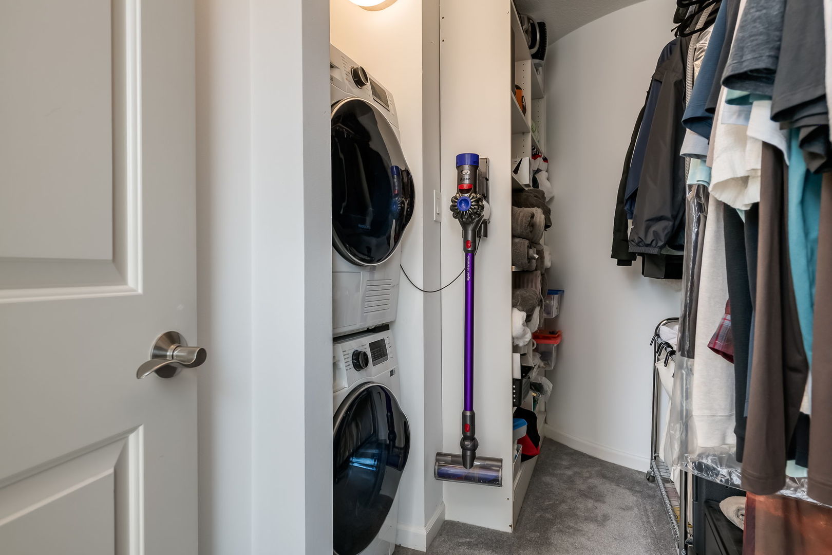 Chicago, Illinois, 60611, United States, 2 Bedrooms Bedrooms, ,2 BathroomsBathrooms,Residential,For Sale,1986220