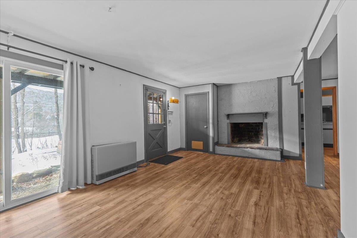 Stowe, Vermont, 05672, United States, 4 Bedrooms Bedrooms, ,2 BathroomsBathrooms,Residential,For Sale,2003261