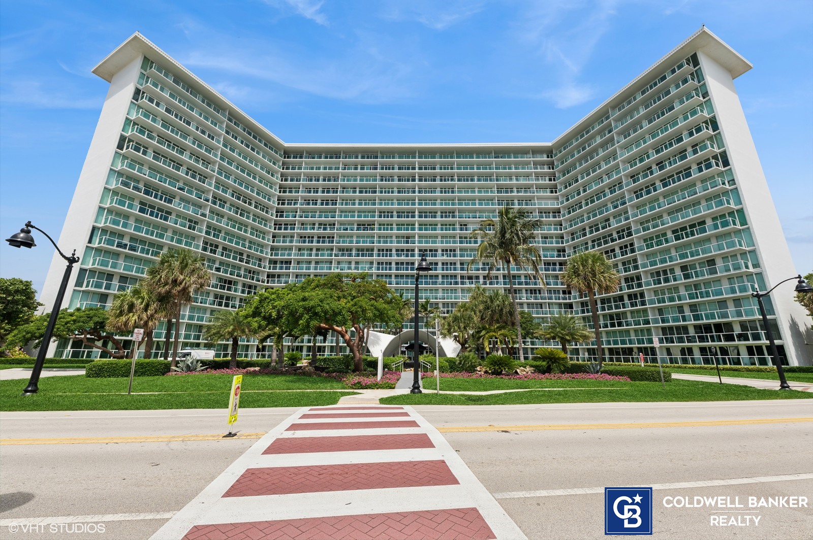Deerfield Beach, Florida, 33441, United States, 2 Bedrooms Bedrooms, ,3 BathroomsBathrooms,Residential,For Sale,1897586